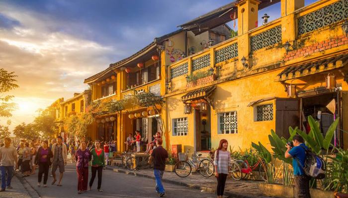 HOI AN ANCIENT TOWN HOI AN ANCIENT TOWN