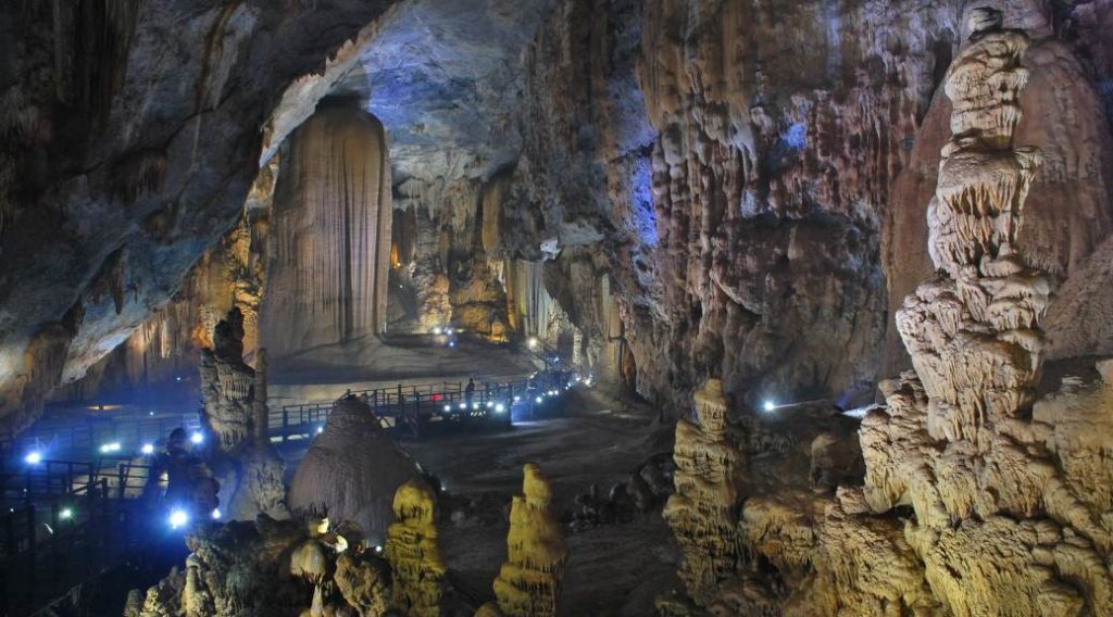 SPECTACULAR TIEN SON CAVE SPECTACULAR TIEN SON CAVE