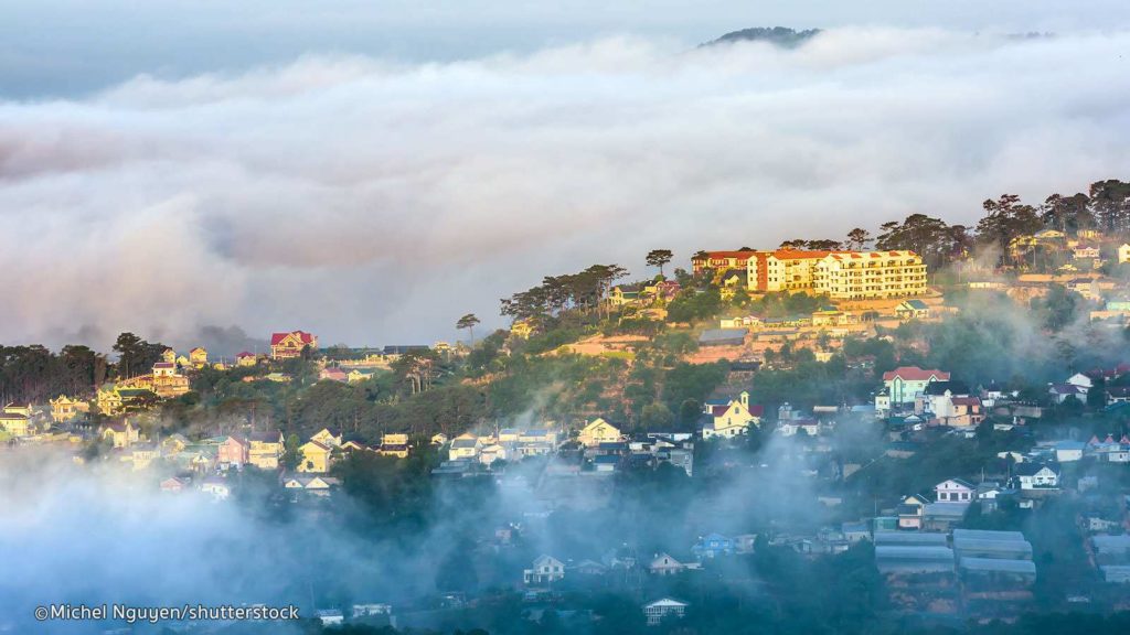 DA LAT - A FLOWERFUL TOWN OF ROMANCE