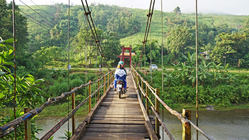 HOI AN MOTORCYCLE TOUR TO HILLTRIBE'S VILLAGES FOR HOMESTAY