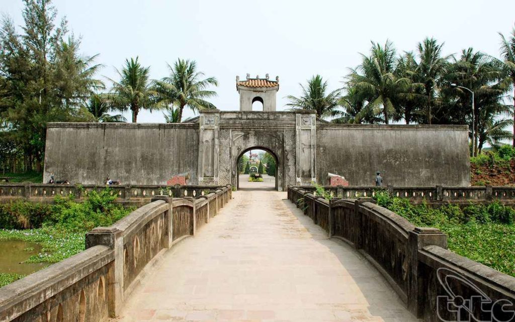 QUANG TRI AND THE DEMILITARISED ZONE