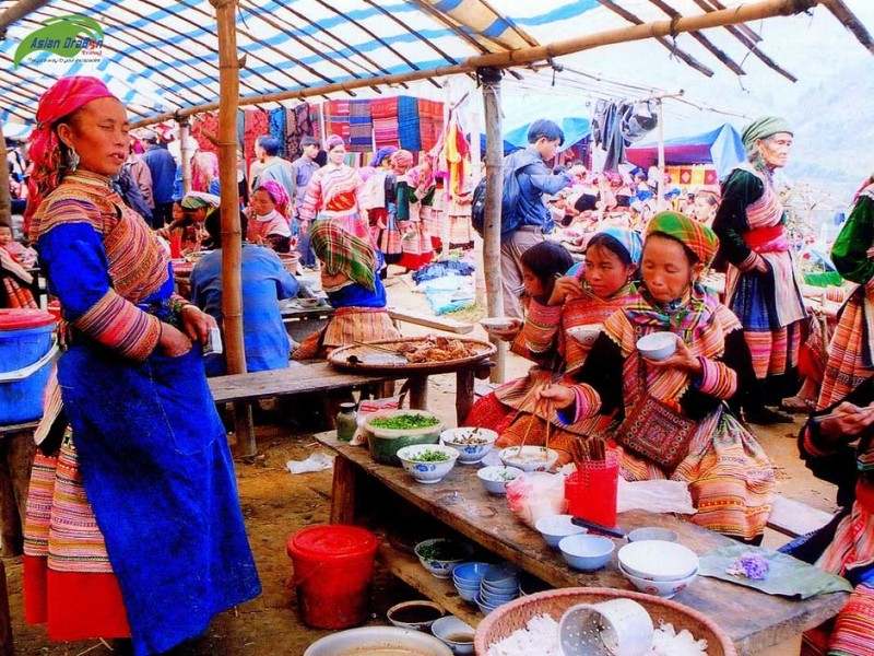 BAC HA MARKET