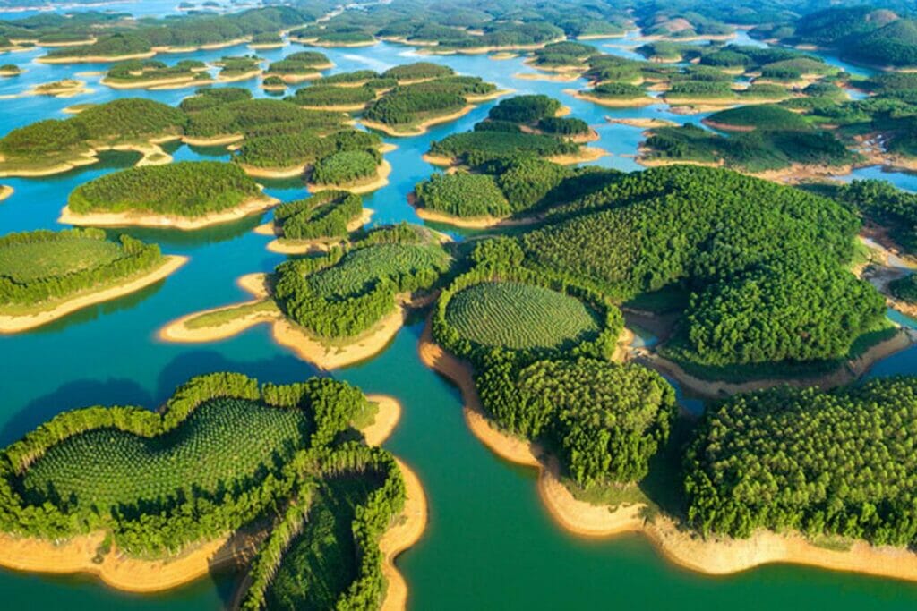 BEST NORTHERN VIETNAM MOTORCYCLE TOUR TO HAGIANG, CAO BANG BEST NORTHERN VIETNAM MOTORCYCLE TOUR TO HAGIANG, CAO BANG