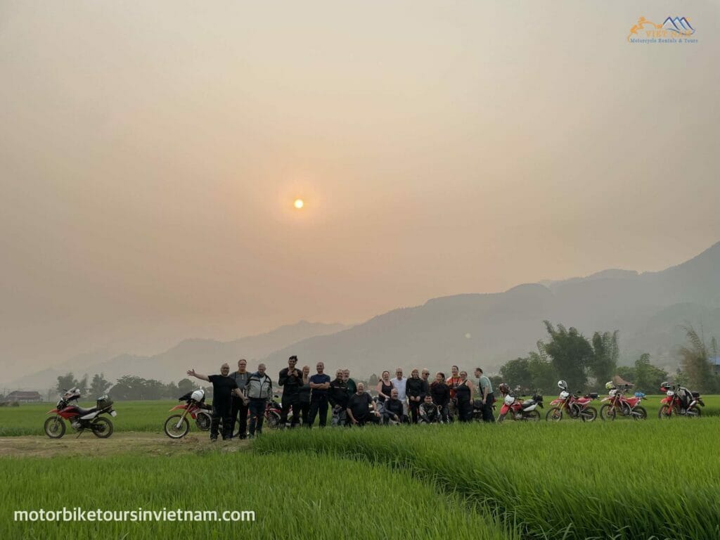NORTH VIETNAM DIRT MOTORBIKE TOUR FROM WEST TO EAST