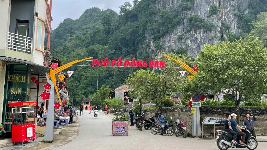 NORTH VIETNAM DIRT MOTORBIKE TOUR FROM WEST TO EAST