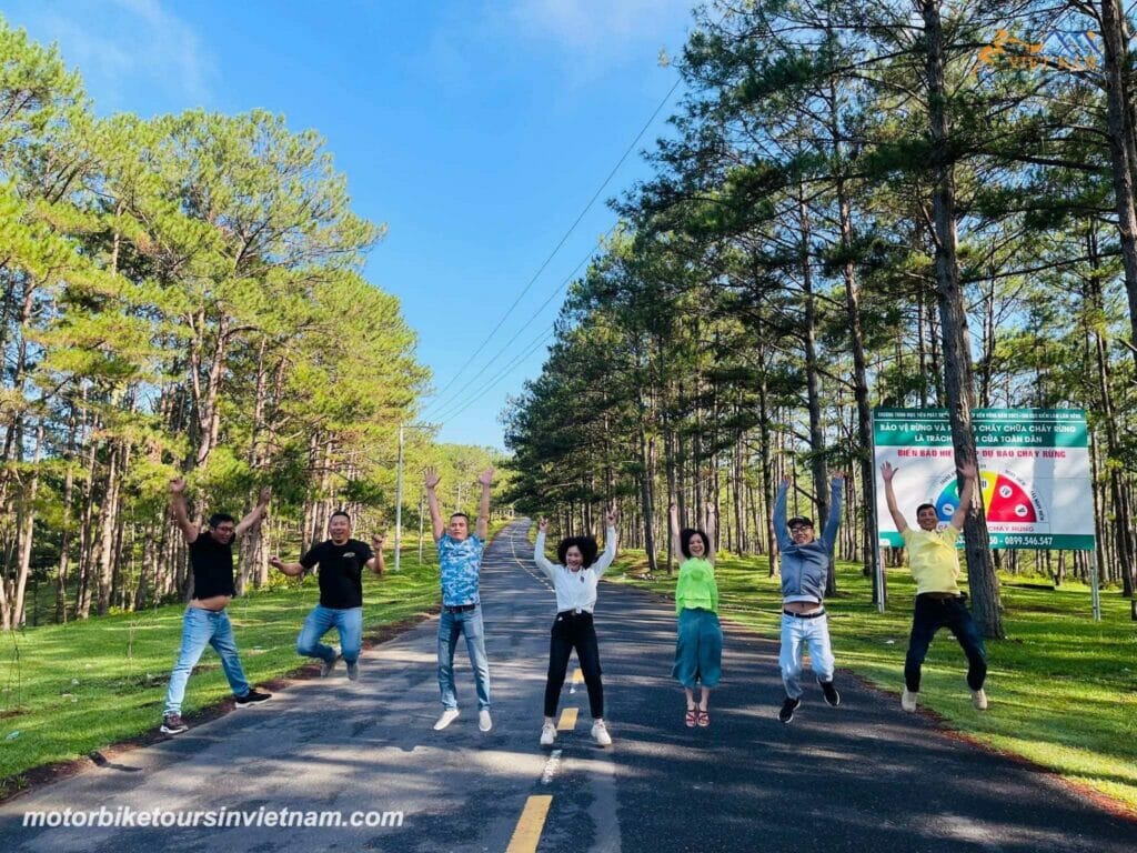 HOI AN LOOP MOTORBIKE TOUR VIA CENTRAL HIGHLANDS AND COASTLINE HOI AN LOOP MOTORBIKE TOUR VIA CENTRAL HIGHLANDS AND COASTLINE