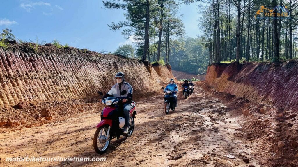Saigon Motorbike Tour to Mekong Delta, Da Lat via Ho Chi Minh Trail