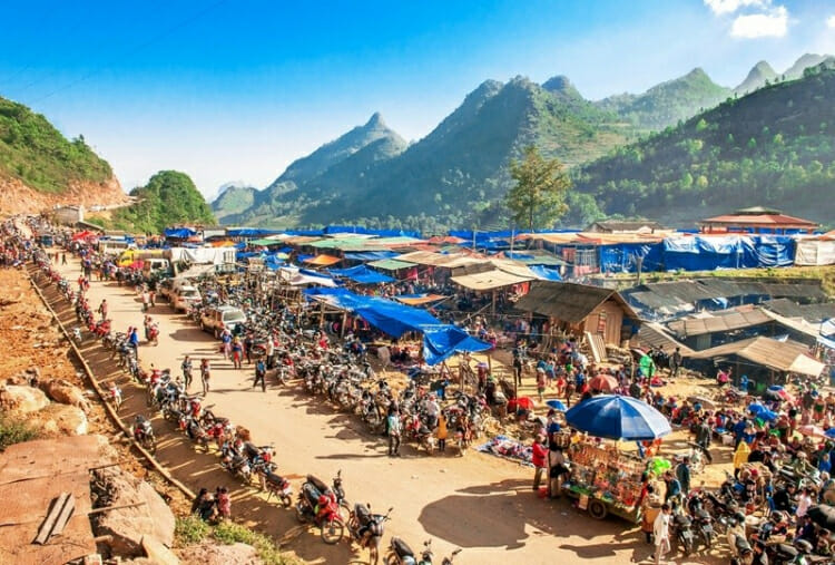 NORTH VIETNAM DIRT MOTORBIKE TOUR FROM WEST TO EAST