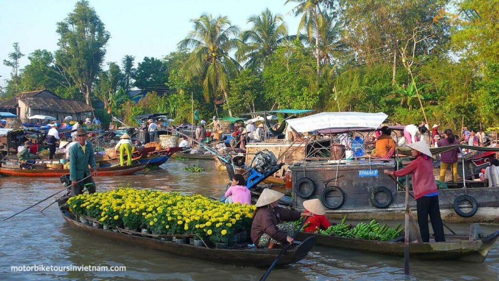 SAIGON MOTORBIKE TOUR TO MEKONG DELTA AND BEACHES SAIGON MOTORBIKE TOUR TO MEKONG DELTA AND BEACHES