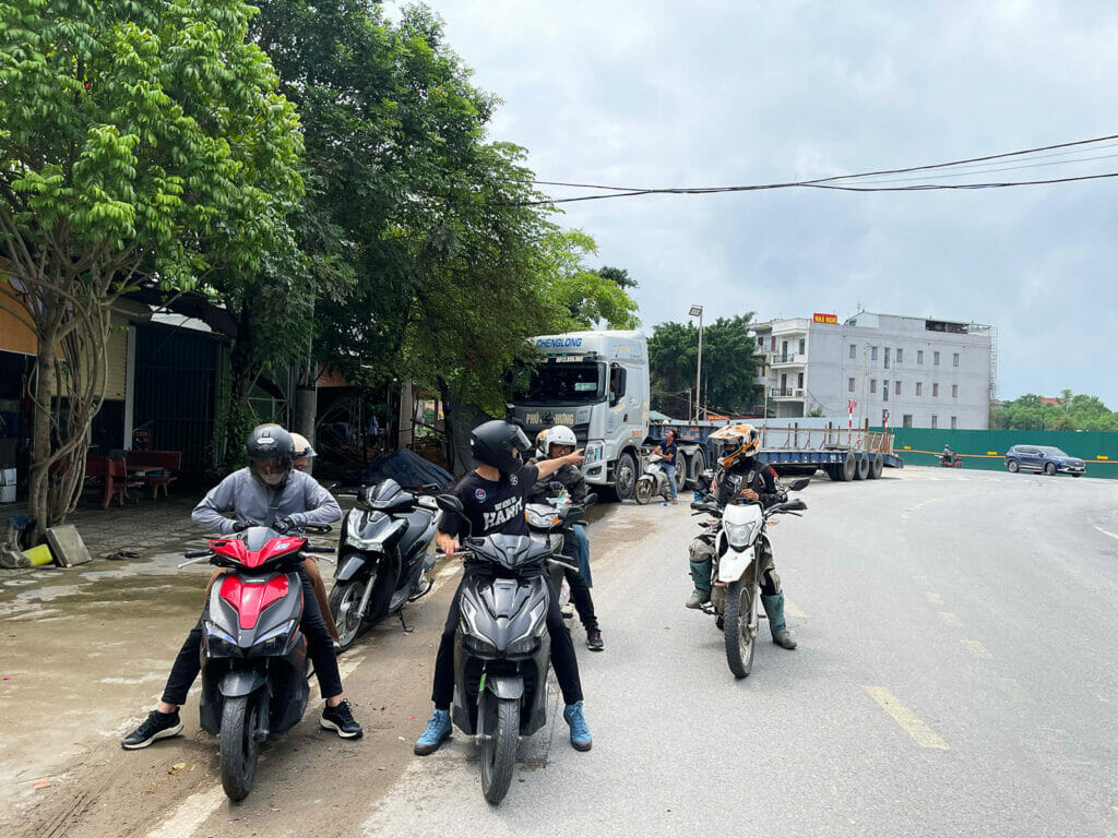 HANOI MOTORBIKE TOUR TO THAC BA AND BA BE LAKES – 3 DAYS HANOI MOTORBIKE TOUR TO THAC BA AND BA BE LAKES – 3 DAYS