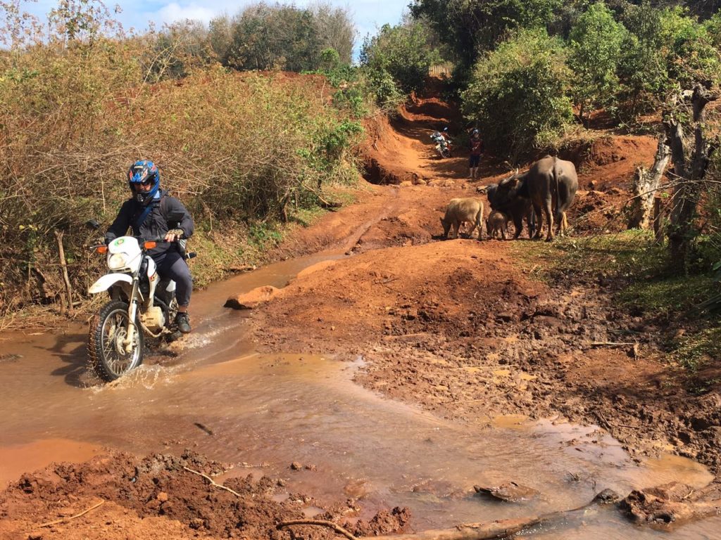 HOI AN MOTORBIKE TOUR TO NHA TRANG ON HO CHI MINH TRAIL