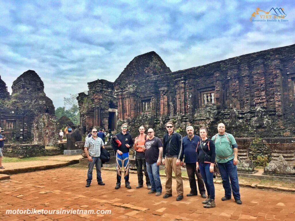 12-DAY VIETNAM MOTORBIKE TOUR FROM HANOI TO SAIGON 12-DAY VIETNAM MOTORBIKE TOUR FROM HANOI TO SAIGON