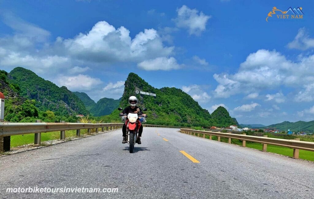BRILLIANT VIETNAM CENTRAL MOTORBIKE TOUR OF WONDERS ALONG THE COAST BRILLIANT VIETNAM CENTRAL MOTORBIKE TOUR OF WONDERS ALONG THE COAST