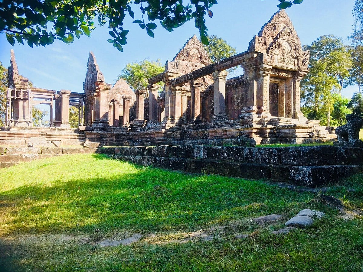 Phnom Penh Motorcycle Tour To Kampong Cham, Kratie, Ta Seng and Siem Reap 9-Day
