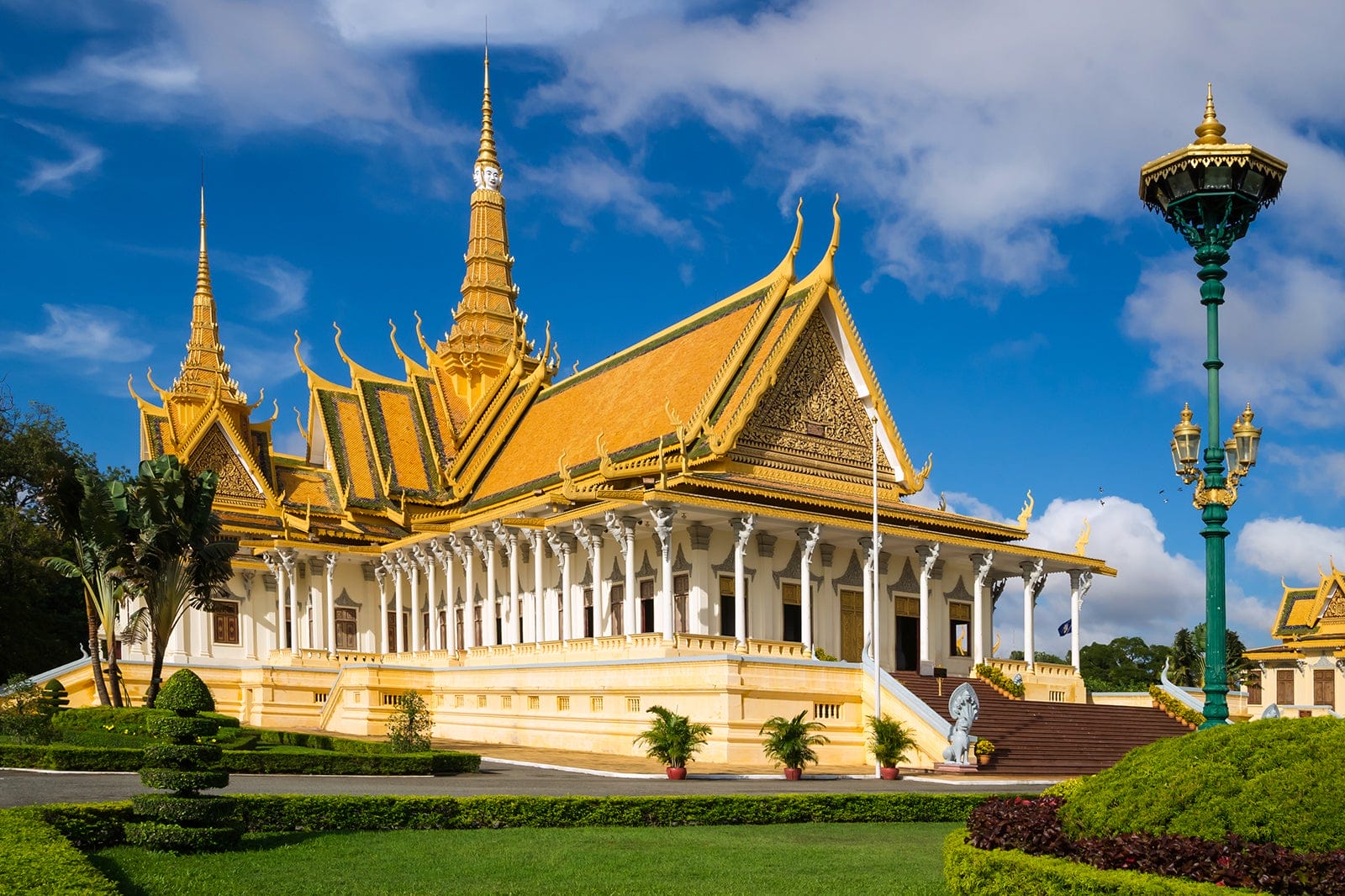 SPECTACULAR VIETNAM OVERLAND MOTORCYCLE TOUR TO CAMBODIA 11-DAY