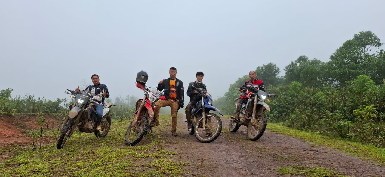 Spectacular Laos Motorbike Tour from Vientiane to Nam Ngum, Thalat, Phou Khao Khouay