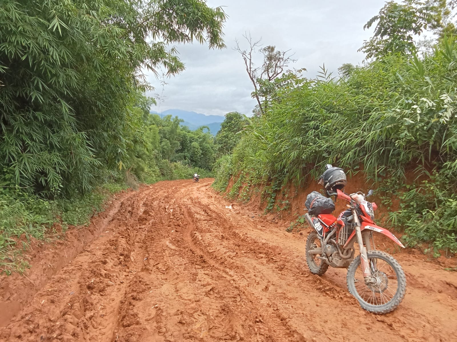 Enigmatic Laos Dirt Bike Tour from Luang Prabang to Pak Beng, Luang Namtha, Muang Xay