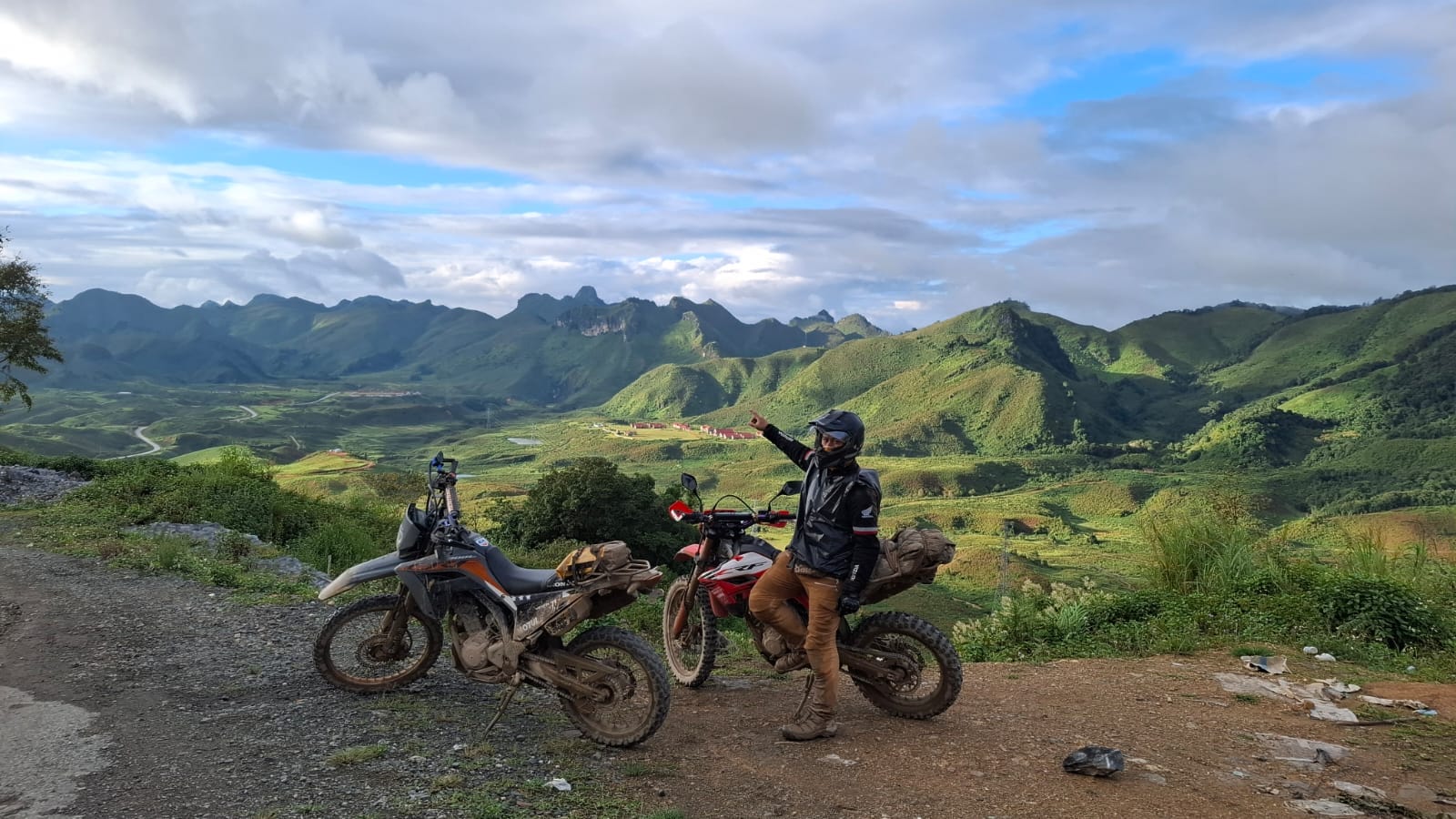 Adventurous Laos Dirt Bike Tour from Luang Prabang to Vang Vieng Adventurous Laos Dirt Bike Tour from Luang Prabang to Vang Vieng