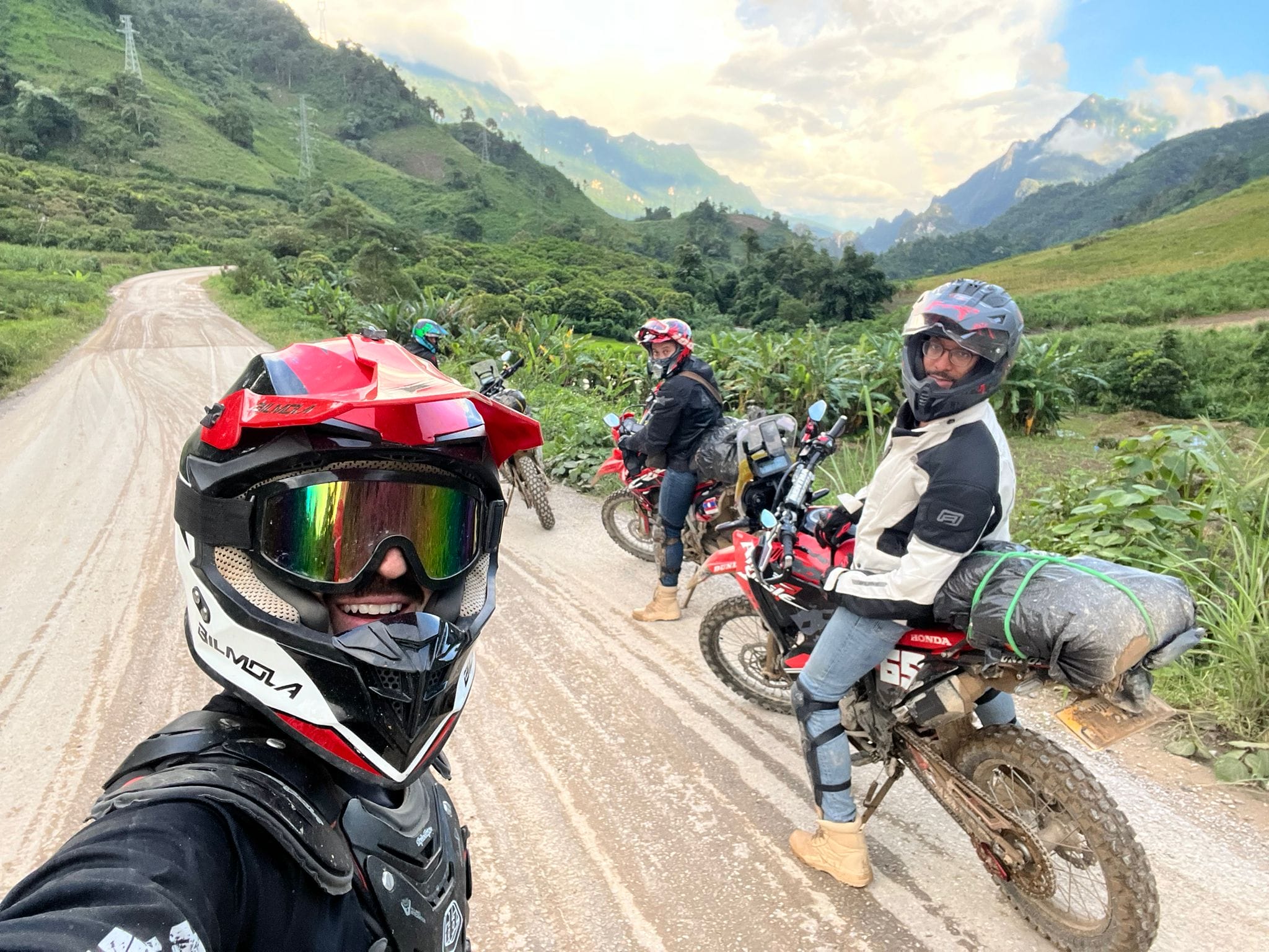 Spectacular Laos Motorbike Tour from Vientiane to Nam Ngum, Thalat, Phou Khao Khouay